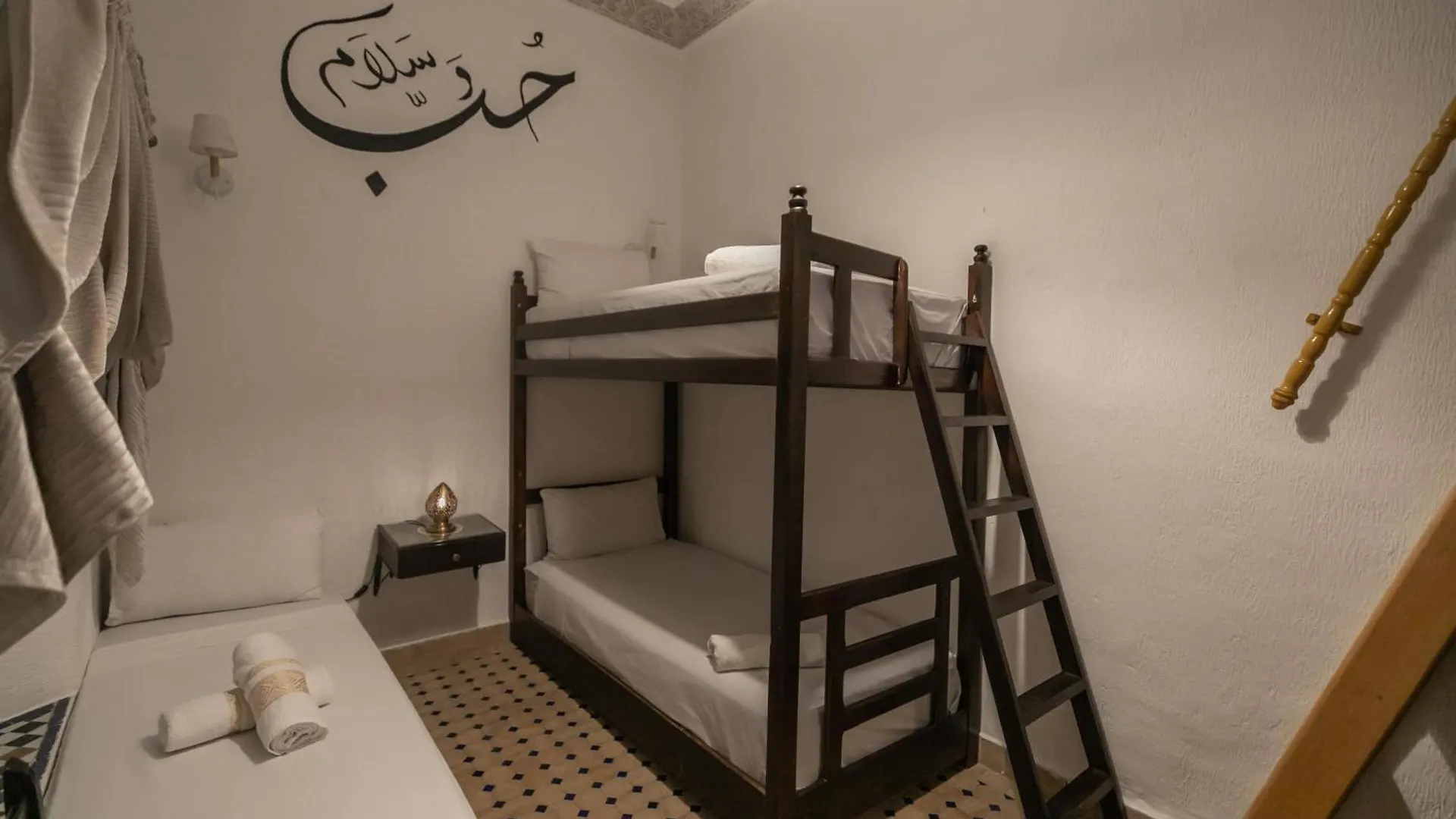 Riad Nayum فاس