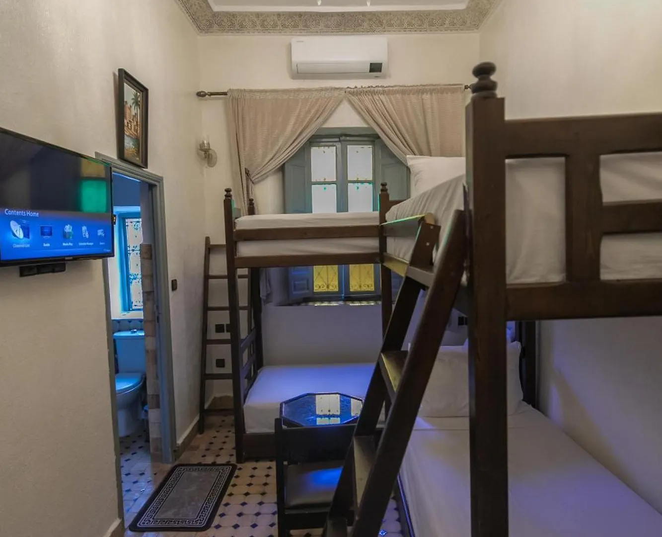 Riad Nayum فاس 0*,