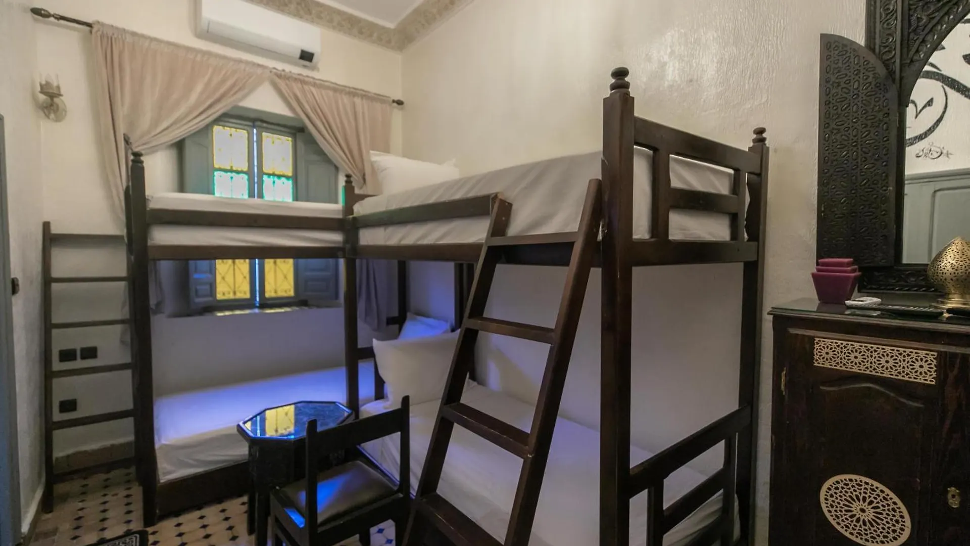 Riad Nayum فاس