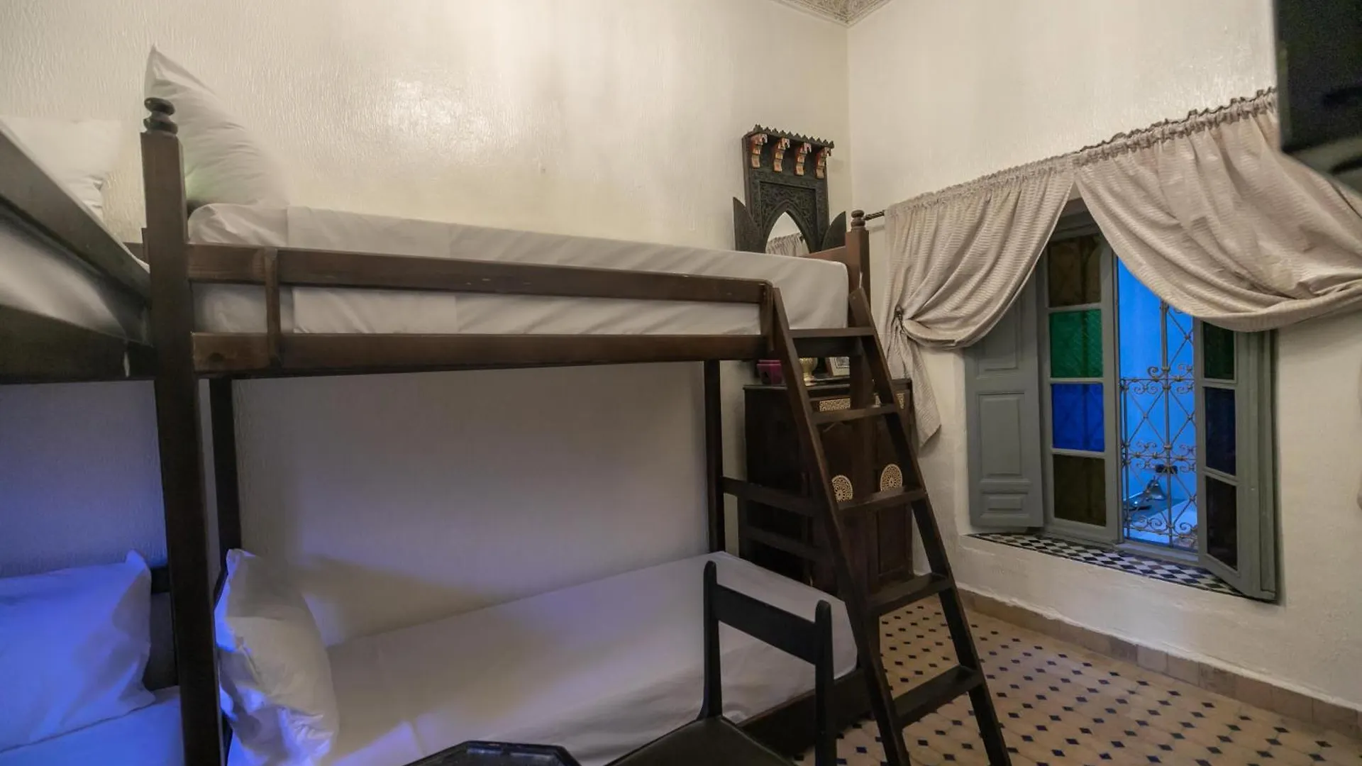 Riad Nayum فاس